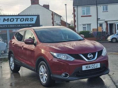Red Used 2014 Nissan Qashqai Acenta Premium SUV | £4,795 (Fair price)