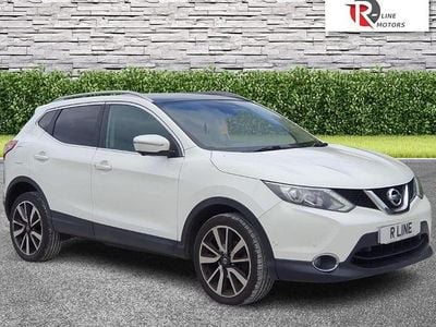 Used Nissan Qashqai Tekna 2014 White SUV