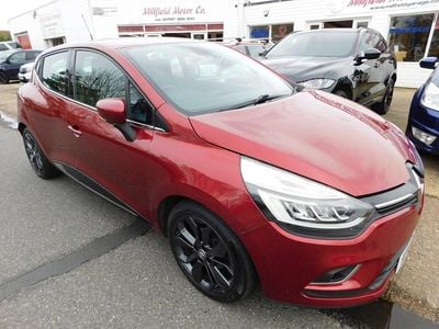 Used Renault Clio IV Dynamique 90 HP (66 kW) 2017 Red Hatchback