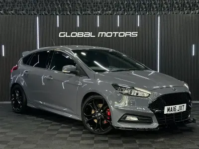 Used Ford Focus ST 250 HP (183 kW) 2016 Grey Hatchback