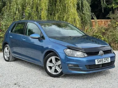 Used VW Golf VII Match 105 HP (77 kW) 2015 Blue Hatchback