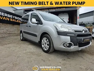 Usado Citroën Berlingo XTR 115 HP (84 kW) 2014 Prateado Monovolume