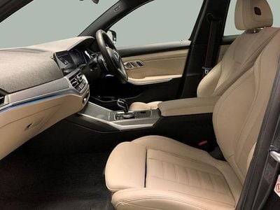BMW 330e