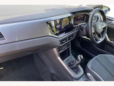 Begagnad VW Polo Style 95 HK (69 kW) 2022 Svart Halvkombi