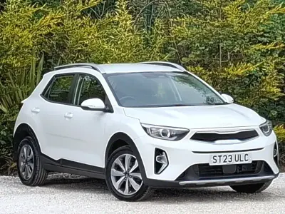 Second-hand Kia Stonic 99 CP (72 kW) 2023 Alb SUV