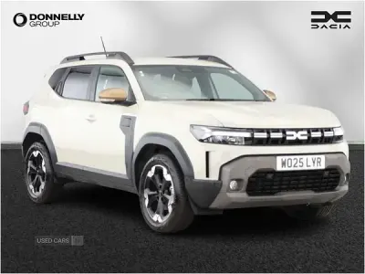 Used Dacia Duster Extreme 143 HP (105 kW) 2025 Cream Hatchback
