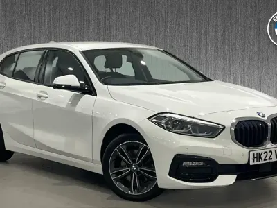 Used BMW 118 Sport Line 134 HP (98 kW) 2022 White Hatchback