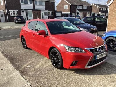 Lexus CT200h