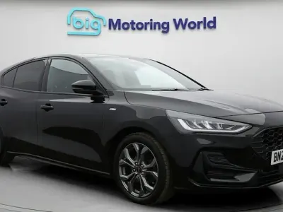 Used Ford Focus ST-Line 125 HP (91 kW) 2023 Black Hatchback