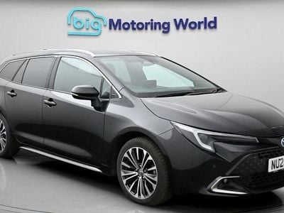 Begagnad Toyota Corolla Design 140 HK (102 kW) 2026 Kombi