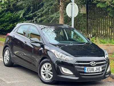 Used Hyundai i30 SE 110 HP (80 kW) 2016 Black Hatchback