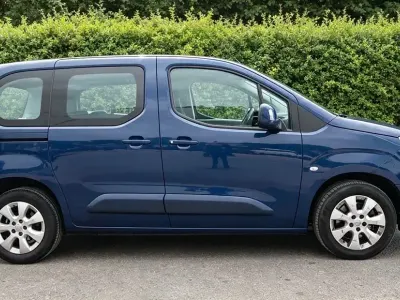 Used Vauxhall Combo S 130 HP (95 kW) 2019 Blue MPV