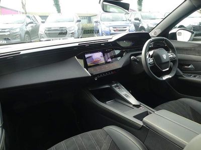 Peugeot e-308