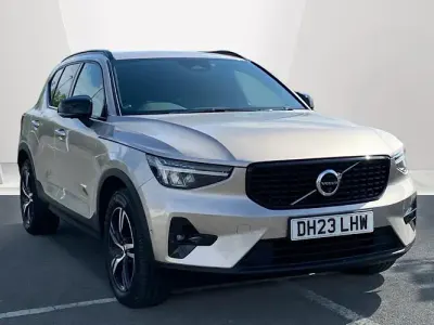 Usado Volvo XC40 Plus 163 HP (119 kW) 2026 SUV