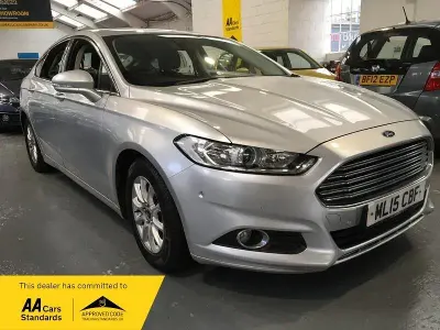 Used Ford Mondeo Zetec 160 HP (117 kW) 2015 Silver Hatchback