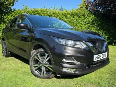 Used Nissan Qashqai N-Connecta 115 HP (84 kW) 2019 Black SUV