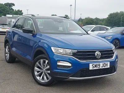 Used VW T-Roc SE 150 HP (110 kW) 2019 Blue SUV