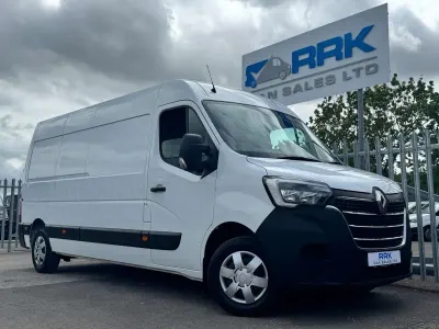 Used Renault Master Business 135 HP (99 kW) 2023 White MPV