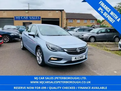 Używany Vauxhall Astra SRi 200 KM (147 kW) 2018 Srebrny Hatchback