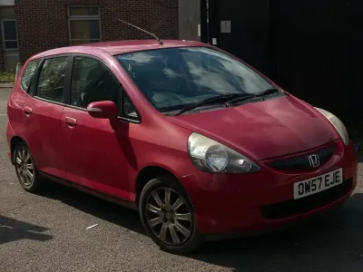 Begagnad Honda Jazz SE 2008 Röd Halvkombi
