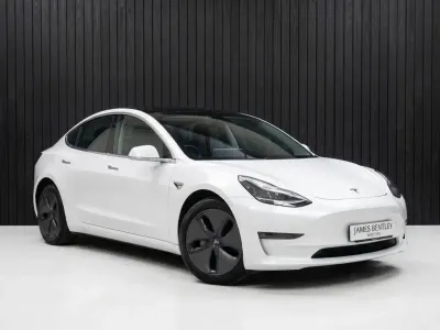 Usado Tesla Model 3 Standard Range Plus 52 kW (72 HP) 2020 Branco Sedan
