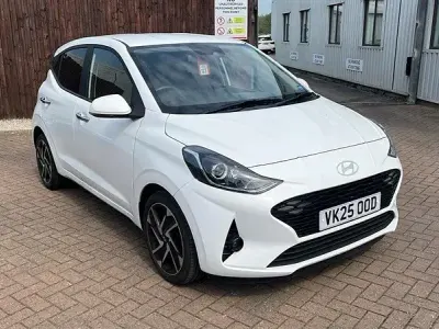 Używany Hyundai i10 Premium 63 KM (46 kW) 2025 Biały Hatchback