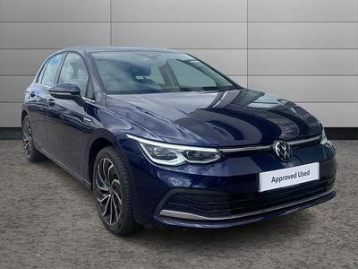 Begagnad VW Golf VIII Style 130 HK (95 kW) 2023 Blå Halvkombi