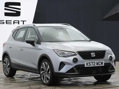 Begagnad Seat Arona FR 2023 Silver SUV