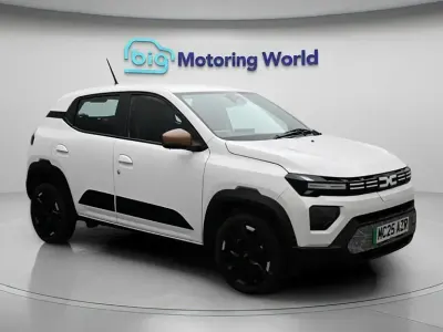 Begagnad Dacia Spring Extreme 47 kW (65 HK) 2025 Halvkombi