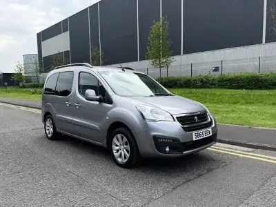 Used Peugeot TePee Allure 100 HP (73 kW) 2015 Estate