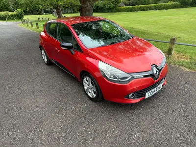 Used Renault Clio Dynamique 90 HP (66 kW) 2014 Red Hatchback