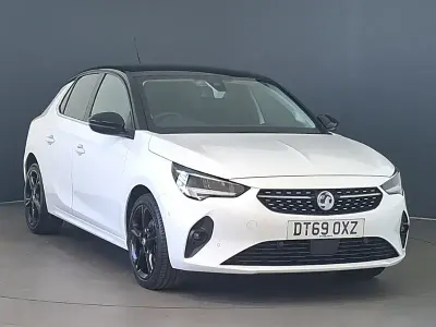 Used Vauxhall Corsa Elite 100 HP (73 kW) 2020 White Hatchback