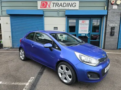 Used Kia Rio 109 HP (80 kW) 2012 Blue Hatchback