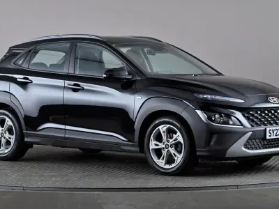 Gebraucht Hyundai Kona SE 120 PS (88 kW) 2023 Schwarz SUV
