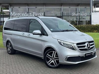 Mercedes V220