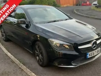 Usado Mercedes CLA220 177 HP (130 kW) 2017 Preto Sedan