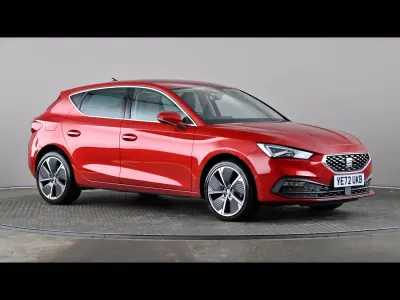 Used Seat Leon XCELLENCE Lux 131 HP (96 kW) 2022 Red Hatchback
