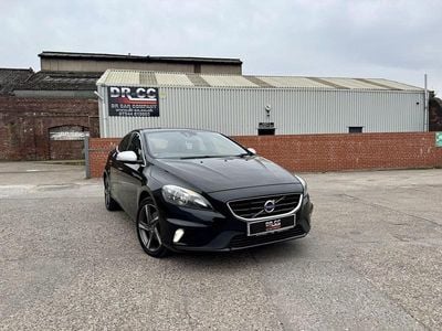 Begagnad Volvo V40 R-Design 120 HK (88 kW) 2016 Svart Halvkombi