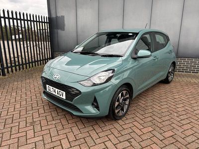 Used Hyundai i10 Advanced 62 HP (45 kW) 2024 Green Hatchback