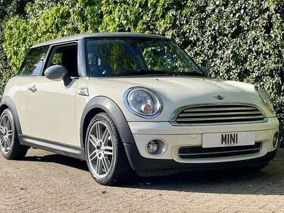 Begagnad Mini ONE Hatch 95 HK (69 kW) 2008 Vit Halvkombi