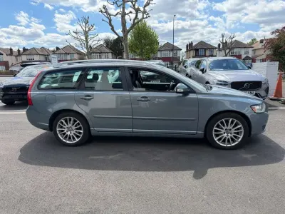 Used Volvo V50 SE Lux 2011 Blue Estate
