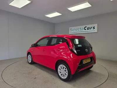 Used Toyota Aygo X-play 72 HP (52 kW) 2021 Red Hatchback