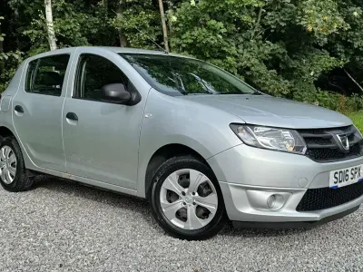 Used Dacia Sandero Ambiance 73 HP (53 kW) 2016 Silver Hatchback