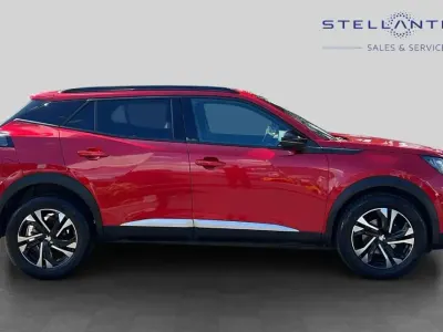 Used Peugeot 2008 Allure+ 100 HP (73 kW) 2023 Red SUV