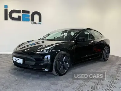 Używany Tesla Model 3 Standard Range 366 kW (498 KM) 2022 Czarny Sedan/Limuzyna