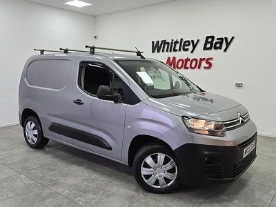 Used Citroën Berlingo Start 100 HP (73 kW) 2020 Grey MPV