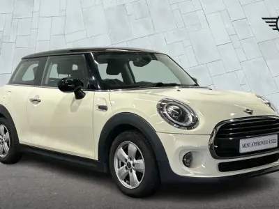 Used Mini Cooper Classic 134 HP (98 kW) 2019 White Hatchback