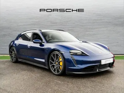 Używany Porsche Taycan 559 kW (761 KM) 2023 Niebieski Kombi