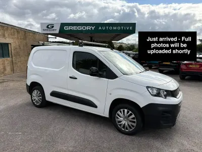Used Peugeot Partner 131 HP (96 kW) 2021 White MPV