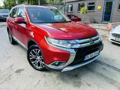Używany Mitsubishi Outlander 147 KM (108 kW) 2016 Czerwony SUV